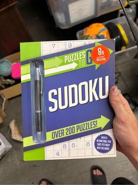 Hinkler Puzzles to Go Sudoku Professional Edition TP 2018 w/ Retractable Pen